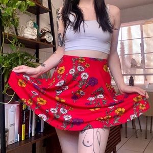 CUTE FUN FLOWY FLORAL SKIRT
